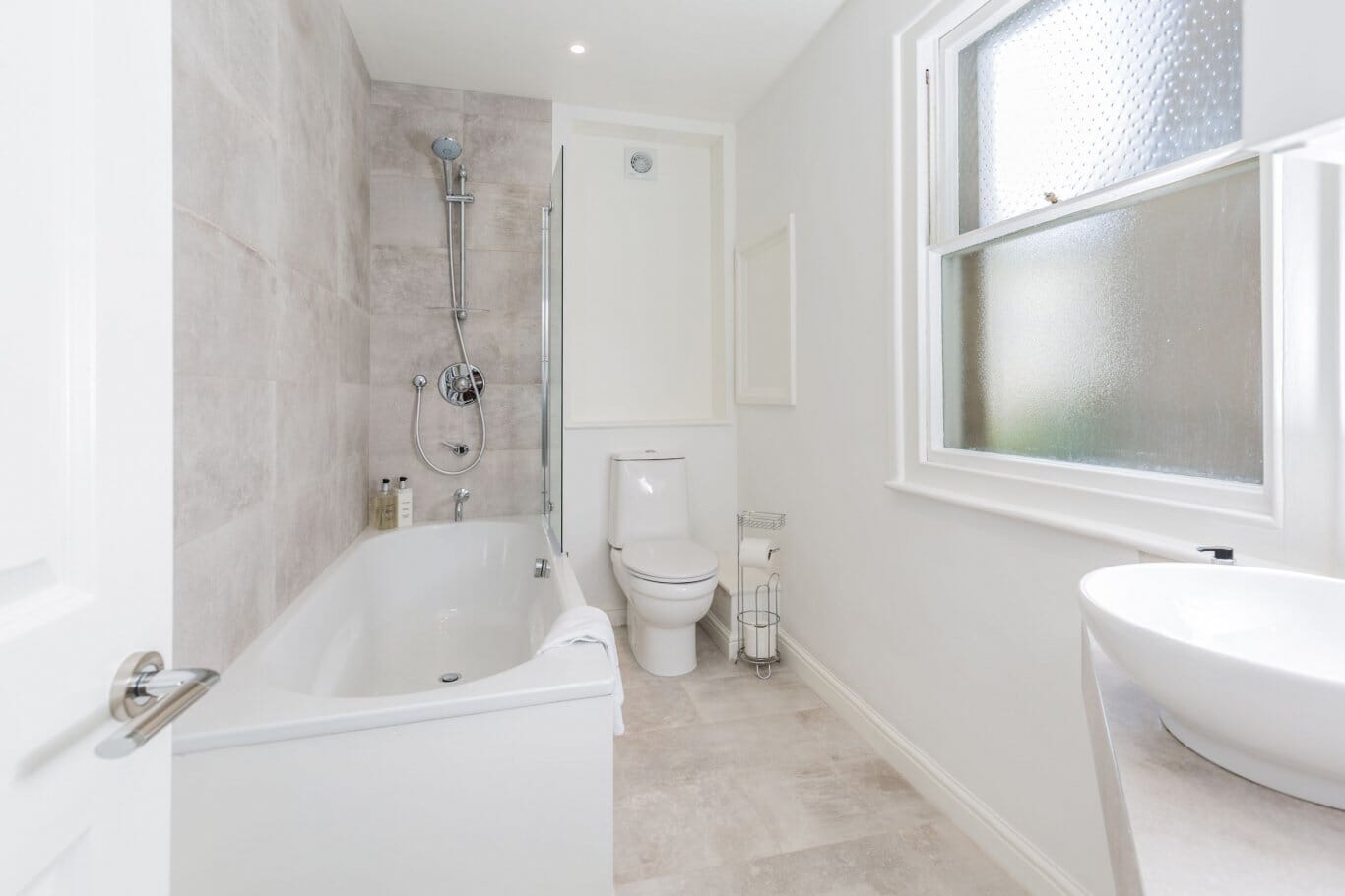 20-Montpellier-Spa-Flat-2-bathroom.jpg?w=1024&h=683&scale